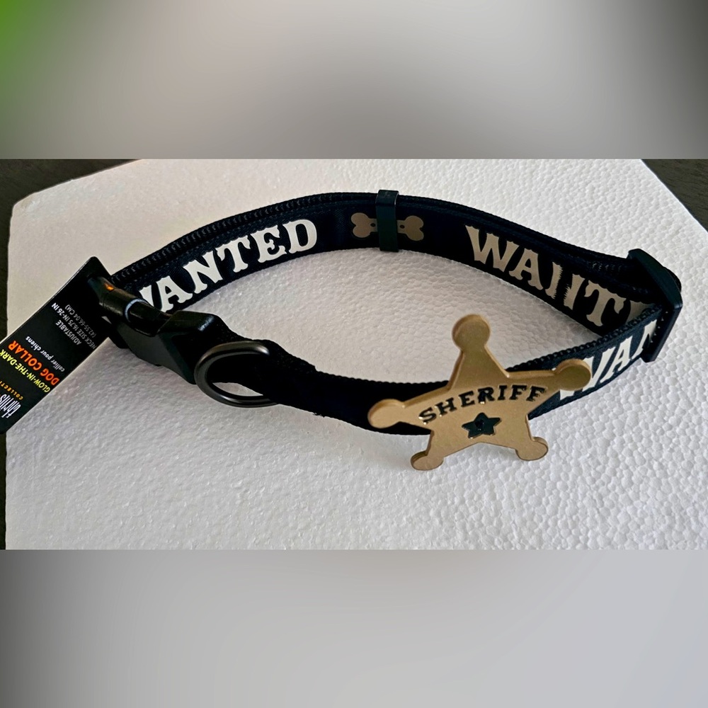 Thrills & Chills Sheriff Glow In The Dark Dog Collar (L)